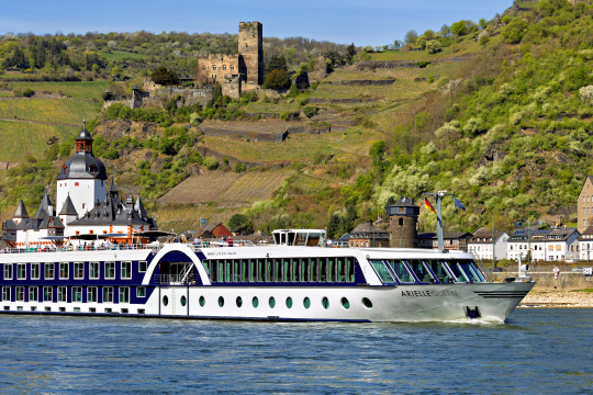 Flusskreuzfahrtschiff 